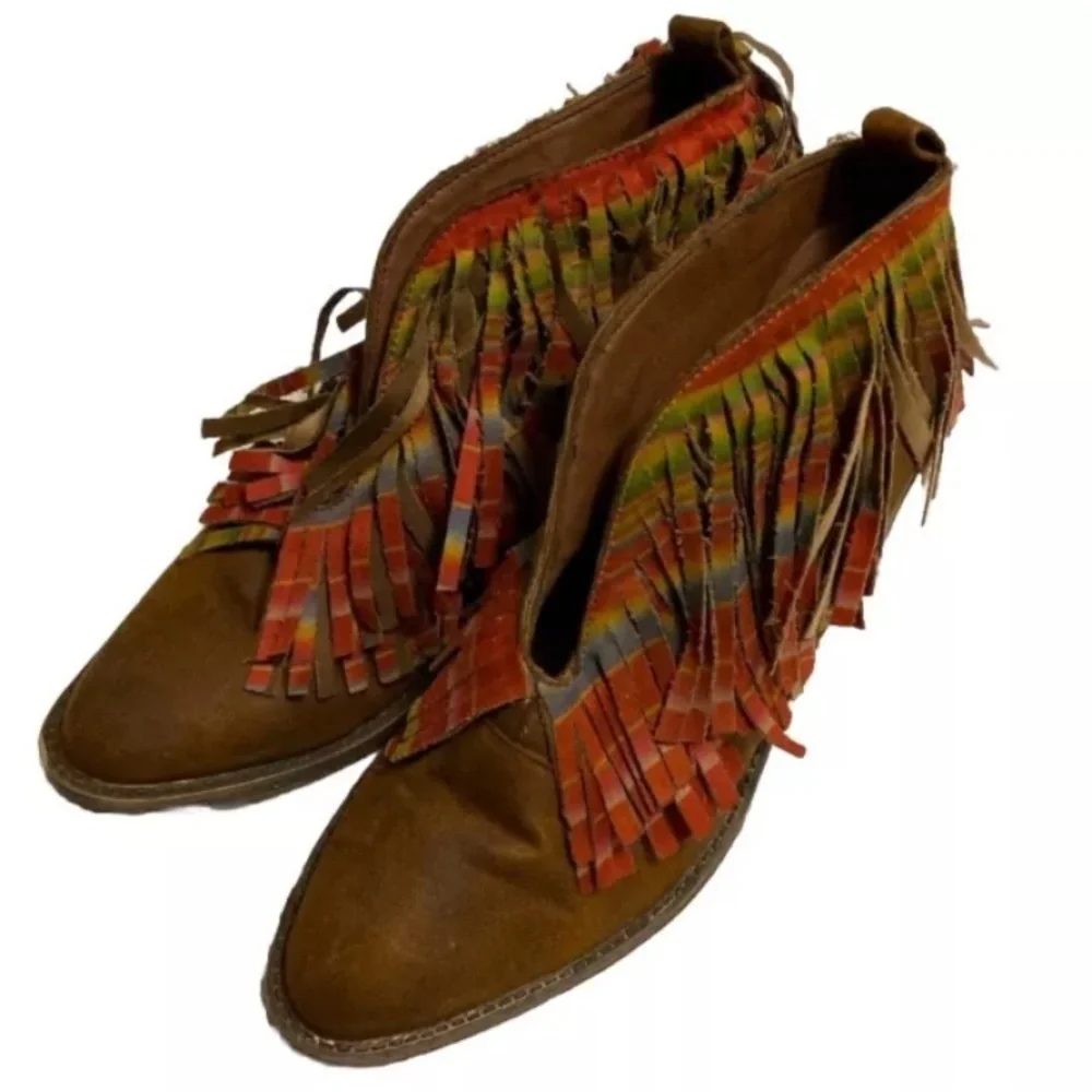 Volatile Western Aztec Fringe Ankle Boots! - Picture 3 of 8